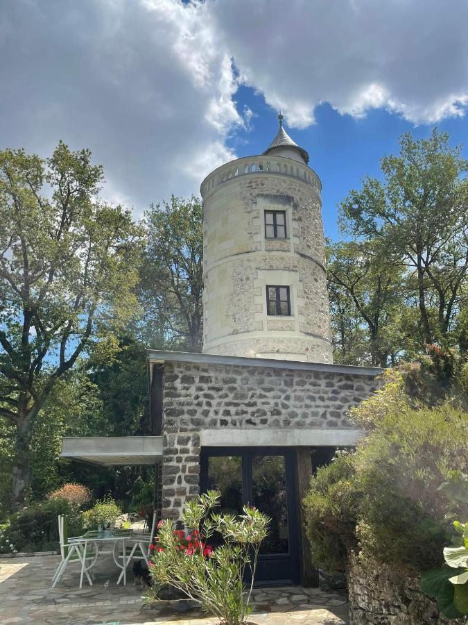 Chambres D'Hotes La Tour De Bellevue ソミュール エクステリア 写真