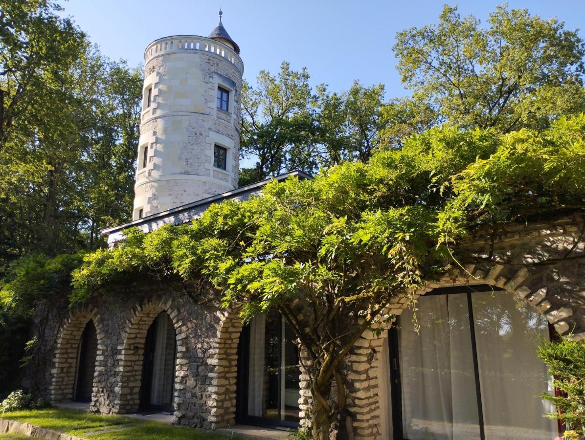 Chambres D'Hotes La Tour De Bellevue ソミュール エクステリア 写真